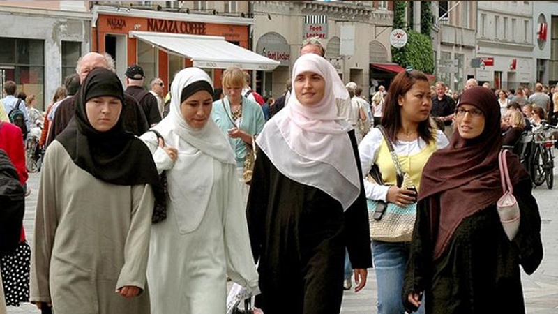 تاجکستان میں خواتین کے نقاب پر پابندی