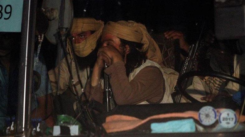 113 ISIS members join Syrian forces