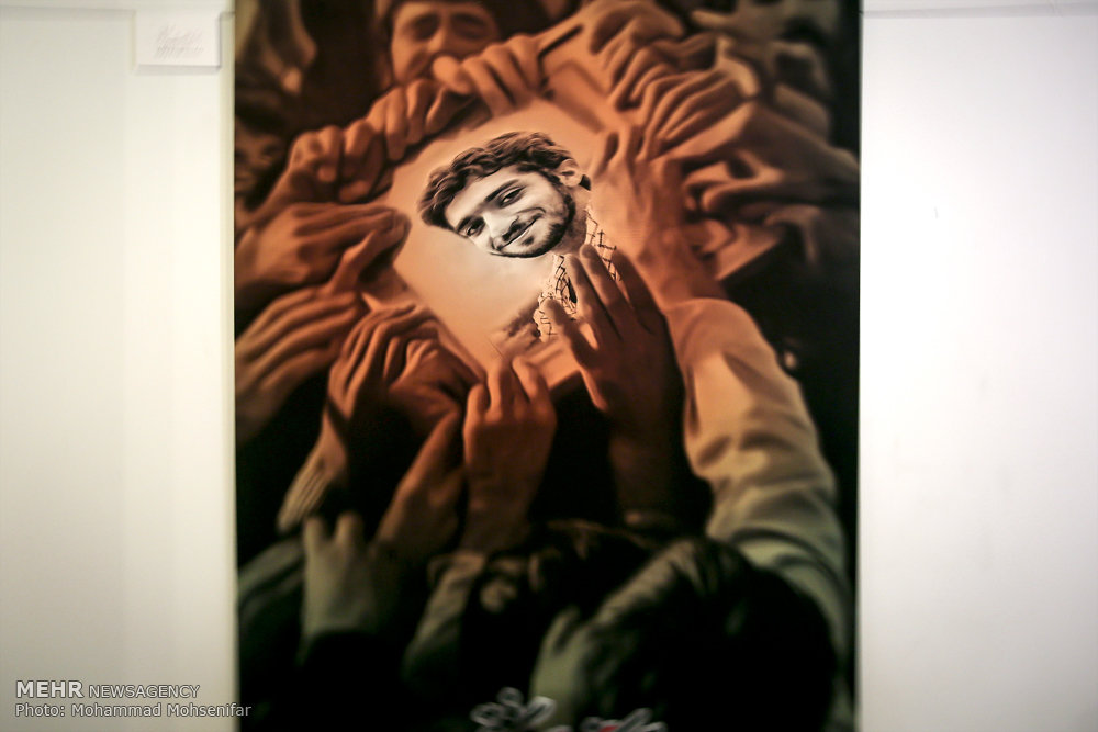 تصویری رپورٹ: شہید حججی کے پوسٹروں کی نمائشگاہ کا افتتاح