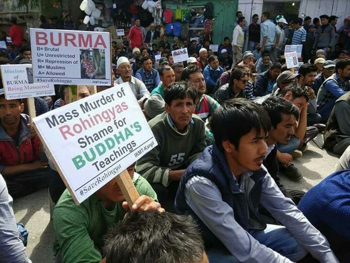 कारगिल में हुआ म्यांमार में हो रही हिंसा के विरुद्ध प्रदर्शन। + तस्वीरें