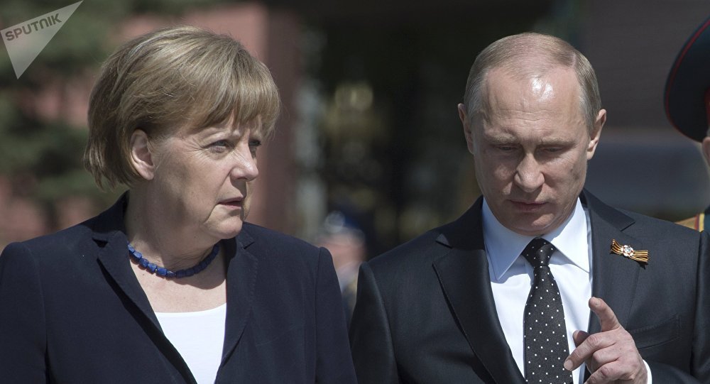 Putin a Merkel: Rússia está preparada para expandir as funções da missão da ONU em Donbass