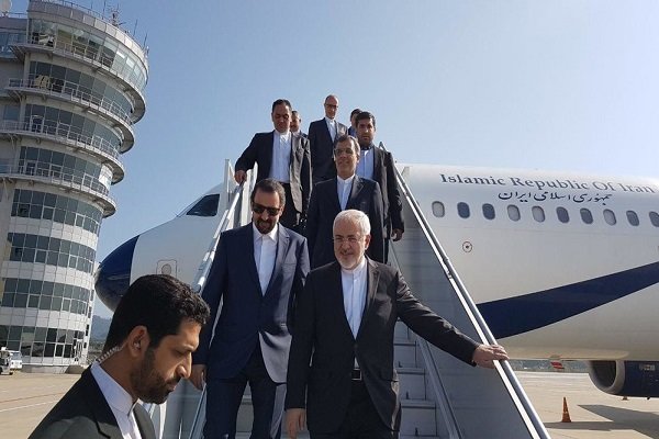ایرانی وزیر خارجہ محمد جواد ظریف سوچی پہنچ گئے