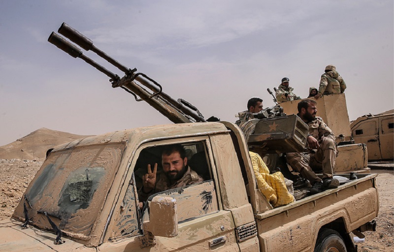 Syrian Army expands control in Deir Ezzor, arrests group of ISIS terrorists in Salamiyeh