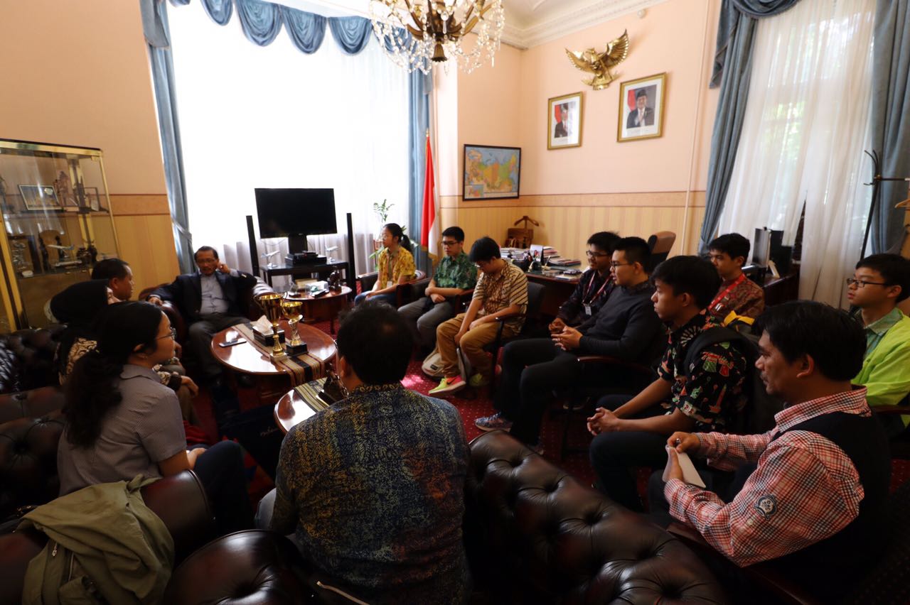  Tim Pelajar DKI Jakarta Raih Tempat Ke-3 di Olimpiade Iptek Moskow