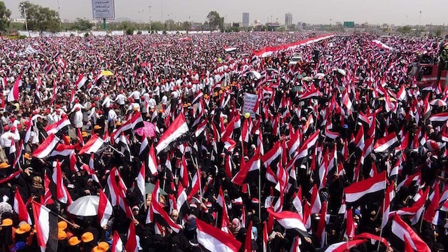“Los Yemeníes Salen a las Calles de la Capital para Conmemorar el Tercer Aniversario de la Revolución” 
