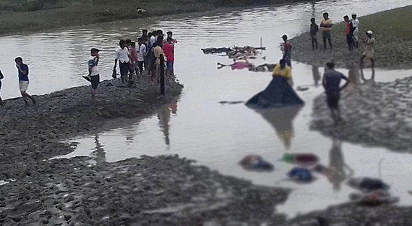 Bodies of Rohingyan children murdered by Burmese police found on river bank