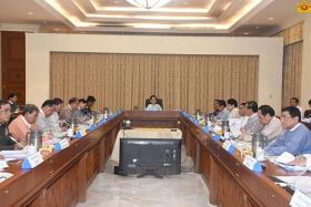 ရခုိင္ျပည္နယ္အေရး အခ်က္ ၁၁ ခ်က္ အျမန္အေကာင္အထည္ေဖာ္ရန္ ဆုံးျဖတ္ ဘဂၤလားေဒ့ရွ္သုိ႔ ထြက္ေျပးသြားသူမ်ားျပန္လည္စိစစ္လက္ခံေရးအဖြဲ႕ အျမ