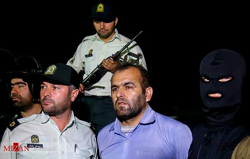 7 yaşlı qızın Qatili Meydanda asıldı