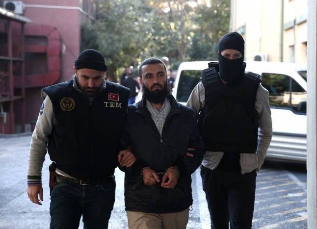 اعتقال أكثر من 30 شخصا للاشتباه بانتمائهم لداعش في اسطنبول