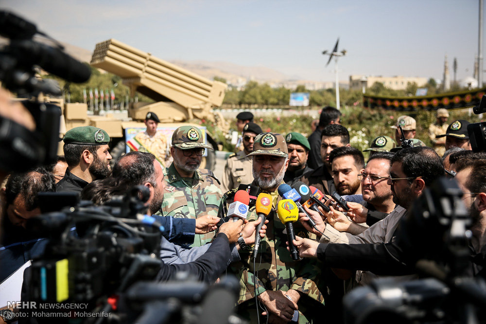 تصویری رپورٹ: ایرانی بری فوج کی جدید جنگي وسائل کی رونمائی