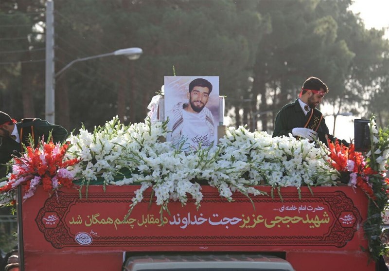 شہید محسن حججی کا پیکر پاک اصفہان شہر میں پہنچ گیا+ تصاویر