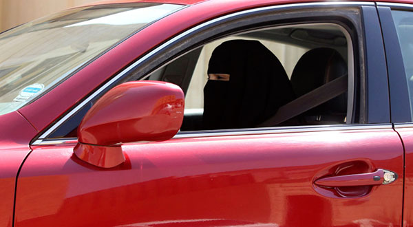 Saudi Arabia to end ban on women driving