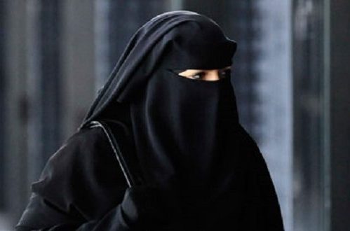 بدء سريان قانون يحظر النقاب والتفسير السلفي للقرآن في النمسا