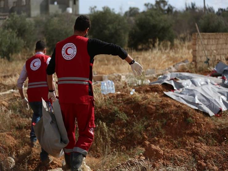 العثور على مقبرة جماعية فيها جثث مجهولة الهوية شمال بنغازي