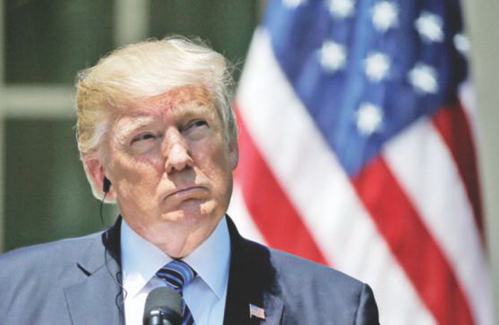 Trump Batal Dasar Perancangan Keluarga Obamacare