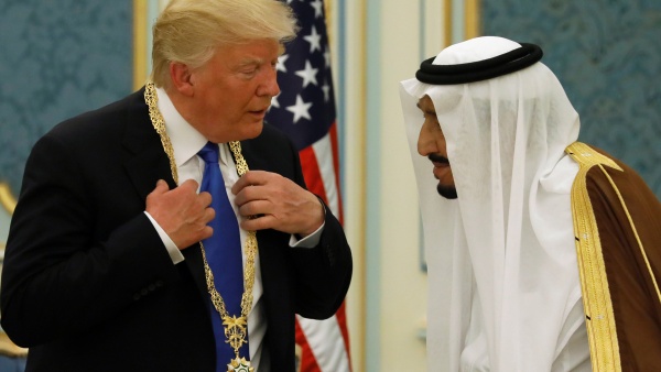 Saudi king phones US President to thank him for aggressive speech against Iran