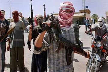 اطلاق النار و سقوط قذائف من جانب المسلحين على بنك و كنيسة بالعريش