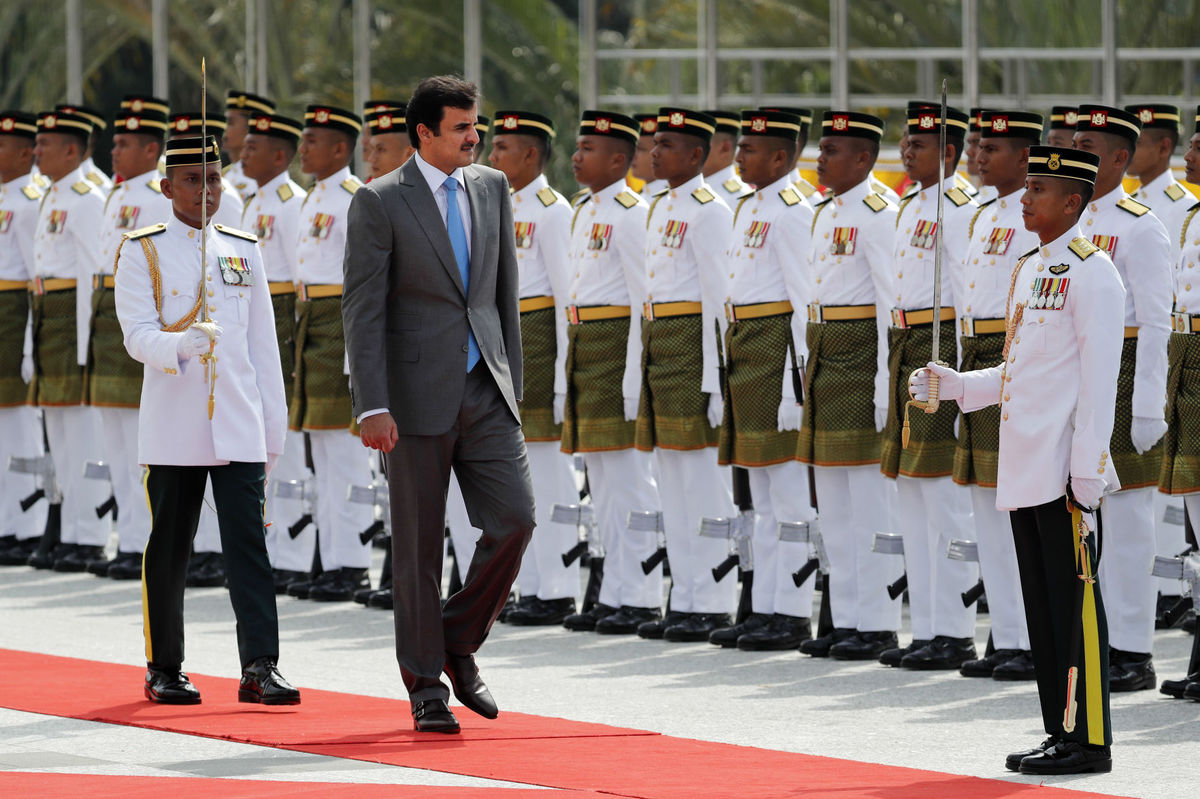 Malaysia rolls out red carpet for Qatari emir
