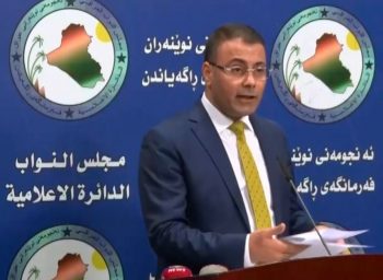 نائب كردي يطالب "الجهات كافة" بعدم التعامل مع البارزاني "كرئيس للاقليم"