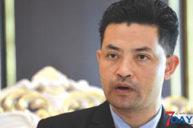 ရွမ္းျပည္ျပန္လည္ထူေထာင္ေရးေကာင္စီ (RCSS) ေျပာေရးဆိုခြင့္ရိွသူ ဒုဗုိလ္မွဴးႀကီး စုိင္းမိဏ္းႏွင့္ ေတြ႕ဆံုျခင္း