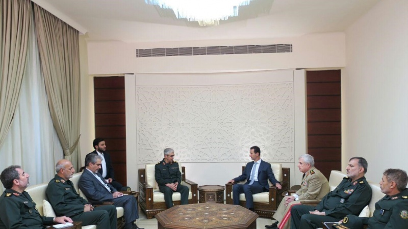 ایران کے چیف آف جنرل اسٹاف کی دمشق میں شام کے صدر سے ملاقات و گفتگو