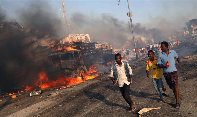 Somali president vows war on Al-Shabaab after bombing