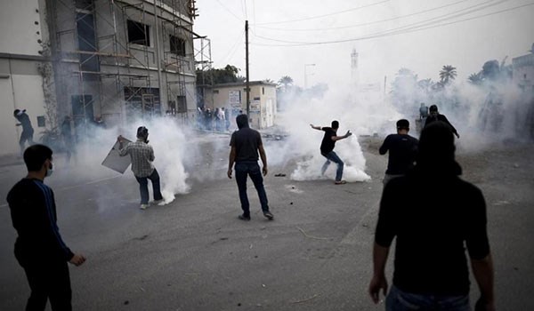 Las Fuerzas de Manama Reprimen a Manifestantes que Protestaban en Rechazo a las Relaciones entre Bahréin y el Régimen Israelí 