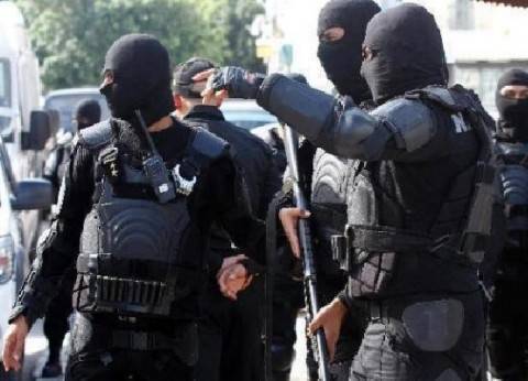 أنباء عن وجود ضباط وأفراد شرطة رهائن لدى "مسلحي الواحات"