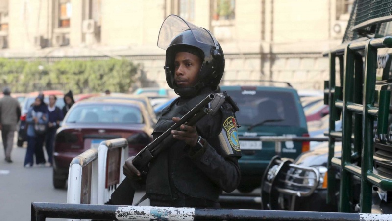 Egito: Ao menos 55 polícias mortos em emboscada