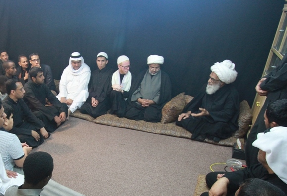المرجع النجفي: ليتني كنت قادراً على رفع الراية لأتقدَّم بها المواكب الحسينية