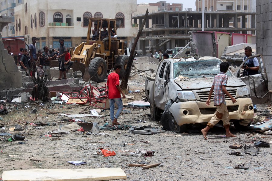 At least 4 UAE mercenaries killed in car bombing in southern Yemen