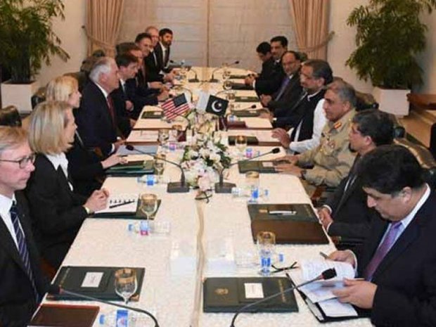 امریکی وزیر خارجہ کی پاکستانی وزیر اعظم سے ملاقات
