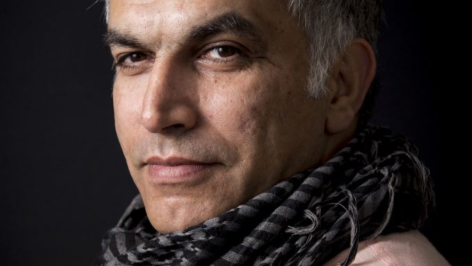محاكم النظام تؤجل النظر في محاكمة الحقوقي البارز نبيل رجب إلى 8 نوفمبر المقبل