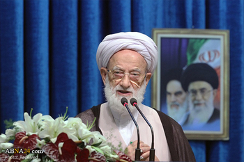 امریکہ کی جنگ در حقیقت ایرانی عوام کی فکر و سوچ کے ساتھ جنگ ہے/ایران کو دفاعی مسائل میں کسی سے مذاکرات کی ضرورت نہیں