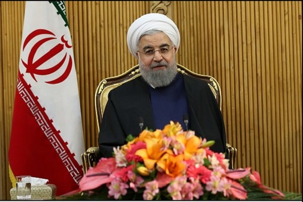 ایران کے دفاع کے لئے میزائلوں سمیت ضروری ہتھیاروں کی تیاری کا سلسلہ جاری رہےگا:صدر