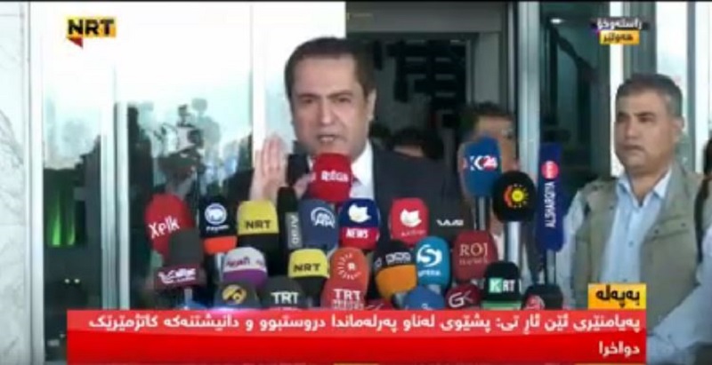 فيديو / نائب كردي يتعرض للاعتداء بعد وصفه لبارزاني بالفاشل