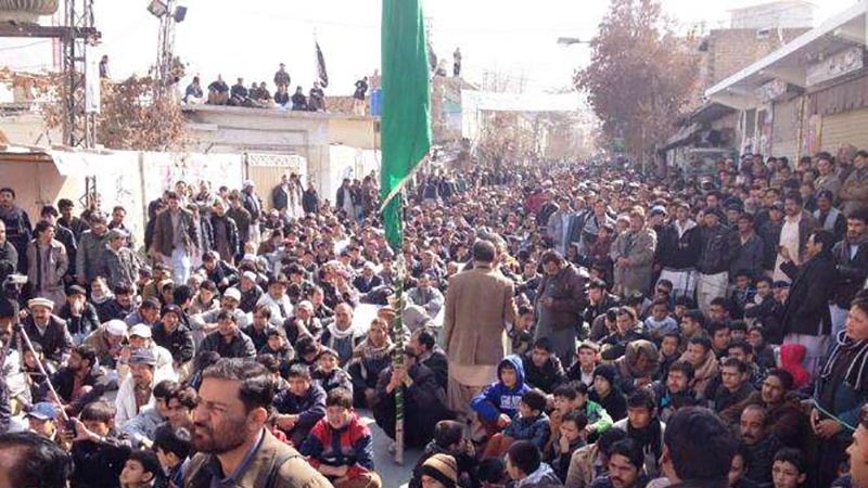 زائرین کے مسائل پر سرکاری اعلیٰ حکام کیوں خاموش ہیں/ زائرین حسینی انصاف کے منتظر+ تصاویر