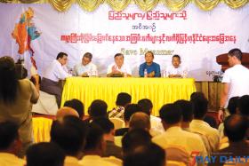 အစုိးရႏွင့္တပ္မေတာ္ ယုံၾကည္မႈတည္ေဆာက္ရာတြင္ ထင္ရွားသည့္ရလဒ္မ်ား မရေသးဟုဆို