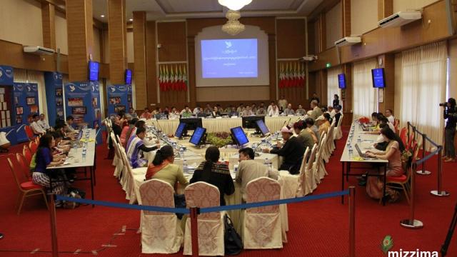 ရခိုင္ႏွင့္ ရွမ္းတြင္ အမ်ိဳးသားအဆင့္ ႏုိင္ငံေရးေဆြးေႏြးပြဲ က်င္းပရန္ အဆင္မေျပေသး