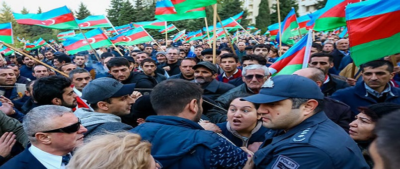 Bakü'de muhalefet yolsuzluğa karşı bir miting düzenledi 