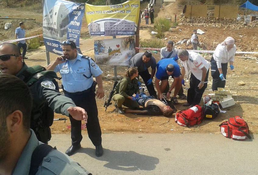 الاحتلال يصيب فلسطينيا بزعم محاولة تنفيذ عملية دهس