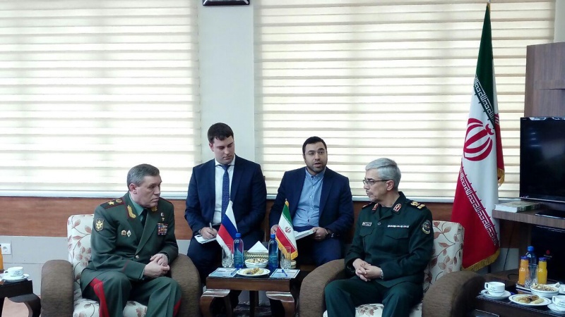 Irã alta autoridade militar recebe chefe russo
