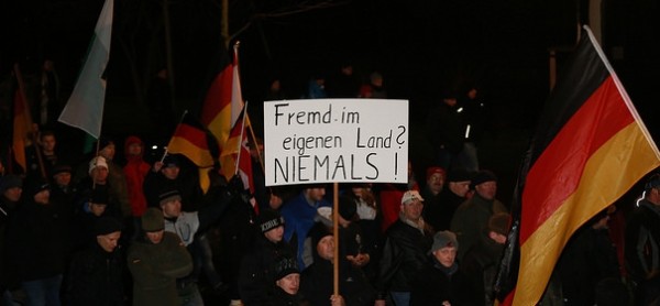AfD-Bundestagsabgeordnete Seite an Seite mit Pegida