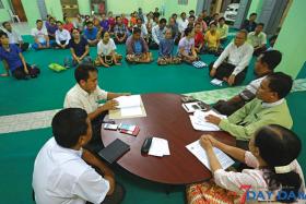 သမၼတ႐ုံးၫႊန္ၾကားခ်က္ျဖင့္ ရပ္ေက်းအုပ္ခ်ဳပ္ေရးမွဴး ေရြးခ်ယ္ပြဲကုိ ေလးလအတြင္း တစ္ႏုိင္ငံလုံးက်င္းပမည္