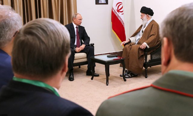 Imam Khamenei suggests Iran, Russia remove US dollar in economic transactions