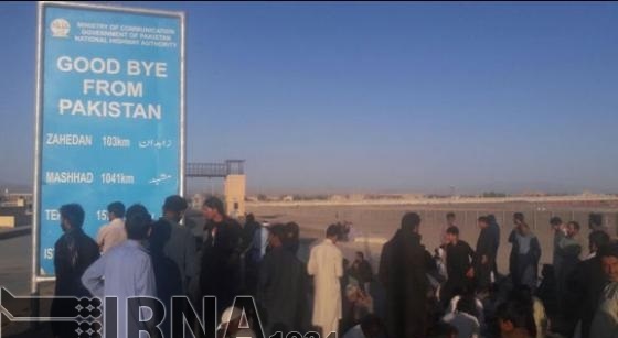 پاکستانی 15 ہزار زائرین کو ایران روانہ کر دیا گیا: سینئر پاکستانی عہدیدار