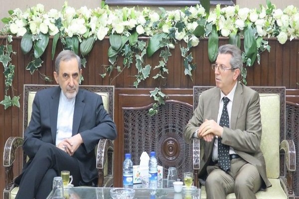 ڈاکٹر علی اکبر ولایتی شام کے دارالحکومت دمشق پہنچ گئے