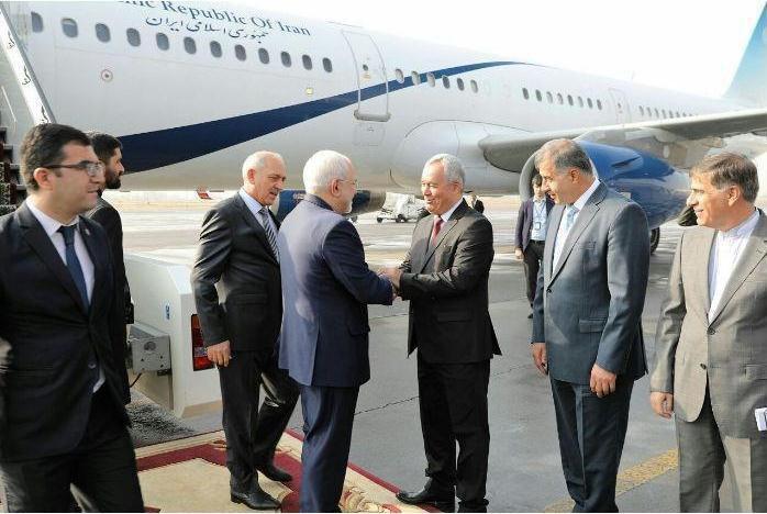 Iranian FM Zarif arrives in Tajikistan