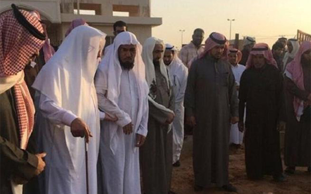السعودية تبعد 8 دعاة بارزين إلى السودان
