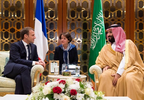 رئيس الفرنسي يصل الى السعودية في زيارة خاطفة